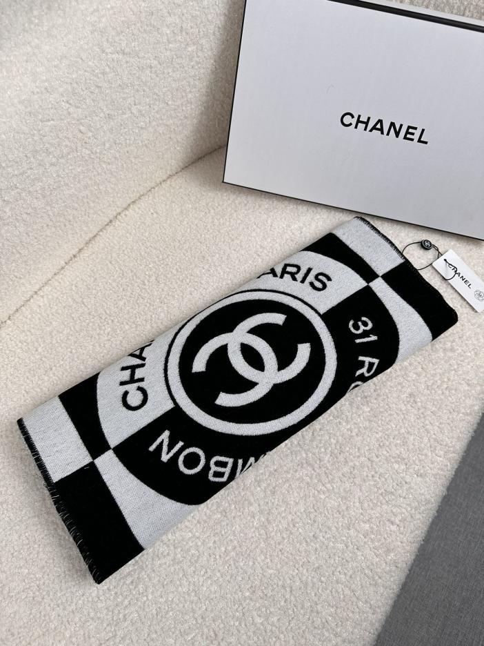 replica,repliche,fake,1:1,earrings,bracelet,ring,jewelry Sciarpa CHANEL in cashmere double face bianca e nera replica,repliche,fake,1:1,earrings,bracelet,ring,jewelry Sciarpa CHANEL in cashmere double face bianca e nera
