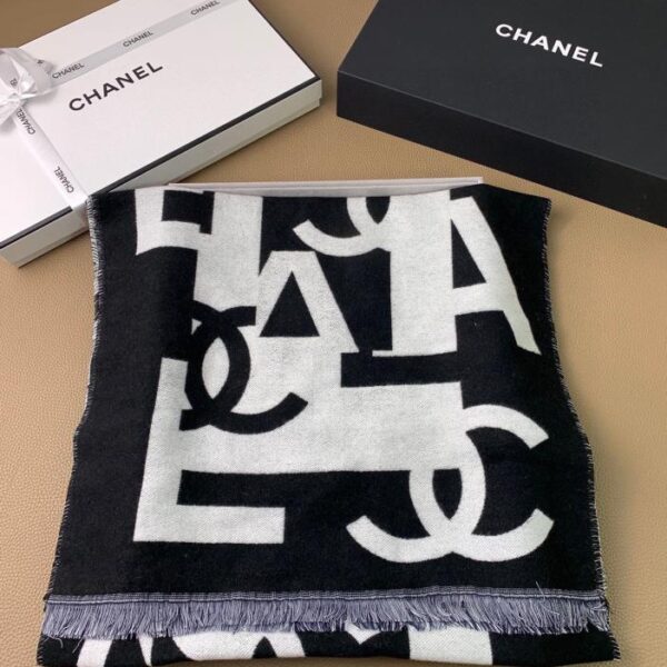 replica,repliche,fake,1:1,earrings,bracelet,ring,jewelry Sciarpa CHANEL in cashmere double face bianca e nera