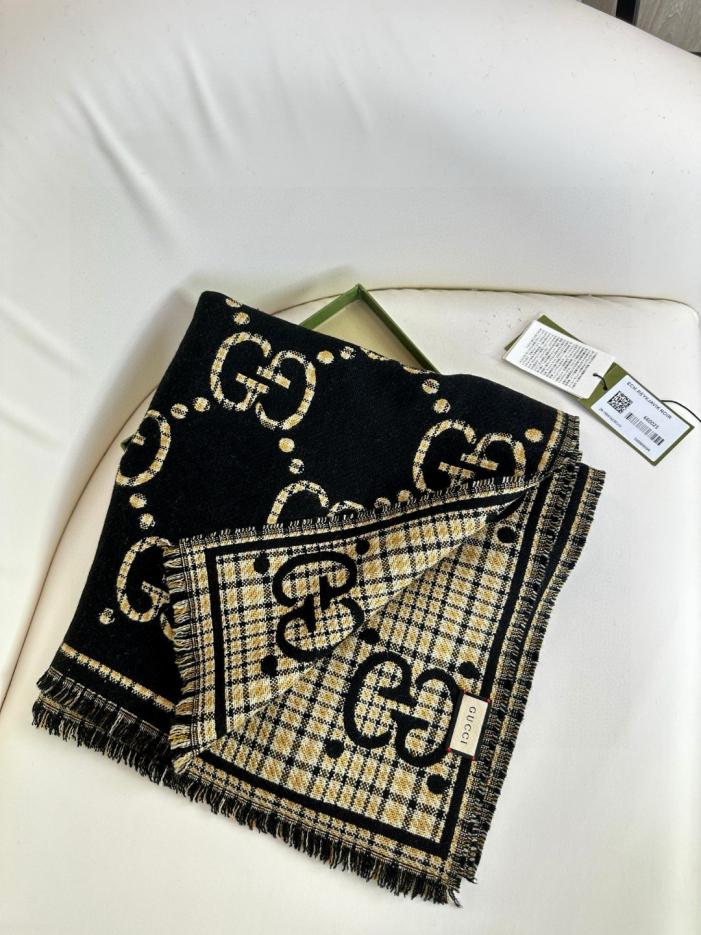 replica,repliche,fake,1:1,earrings,bracelet,ring,jewelry GUCCI motivo GG Preziosa sciarpa in lana jacquard double face con finiture a frange replica,repliche,fake,1:1,earrings,bracelet,ring,jewelry GUCCI motivo GG Preziosa sciarpa in lana jacquard double face con finiture a frange