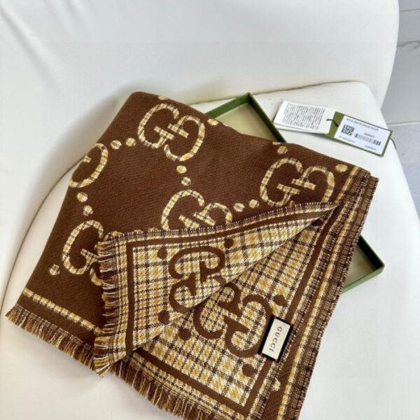 replica,repliche,fake,1:1,earrings,bracelet,ring,jewelry GUCCI motivo GG Preziosa sciarpa in lana jacquard double face con finiture a frange
