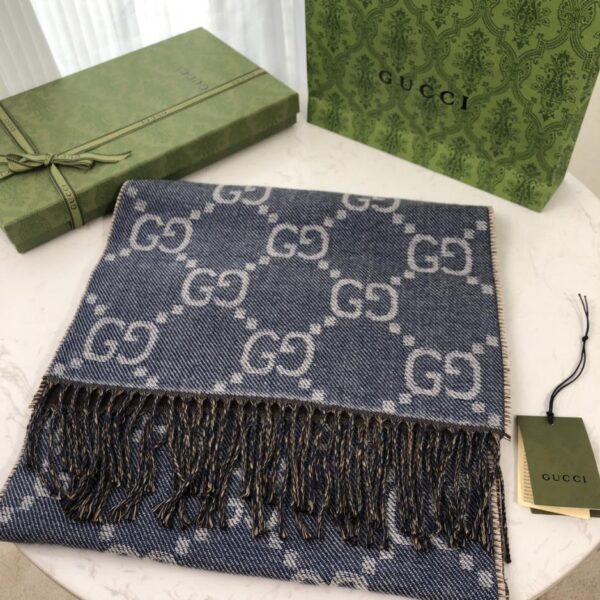 replica,repliche,fake,1:1,earrings,bracelet,ring,jewelry Sciarpa GUCCI in lana con motivo GG jacquard davanti e dietro
