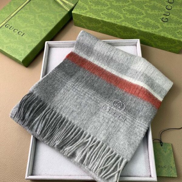 replica,repliche,fake,1:1,earrings,bracelet,ring,jewelry Sciarpa da uomo in cashmere Gucci