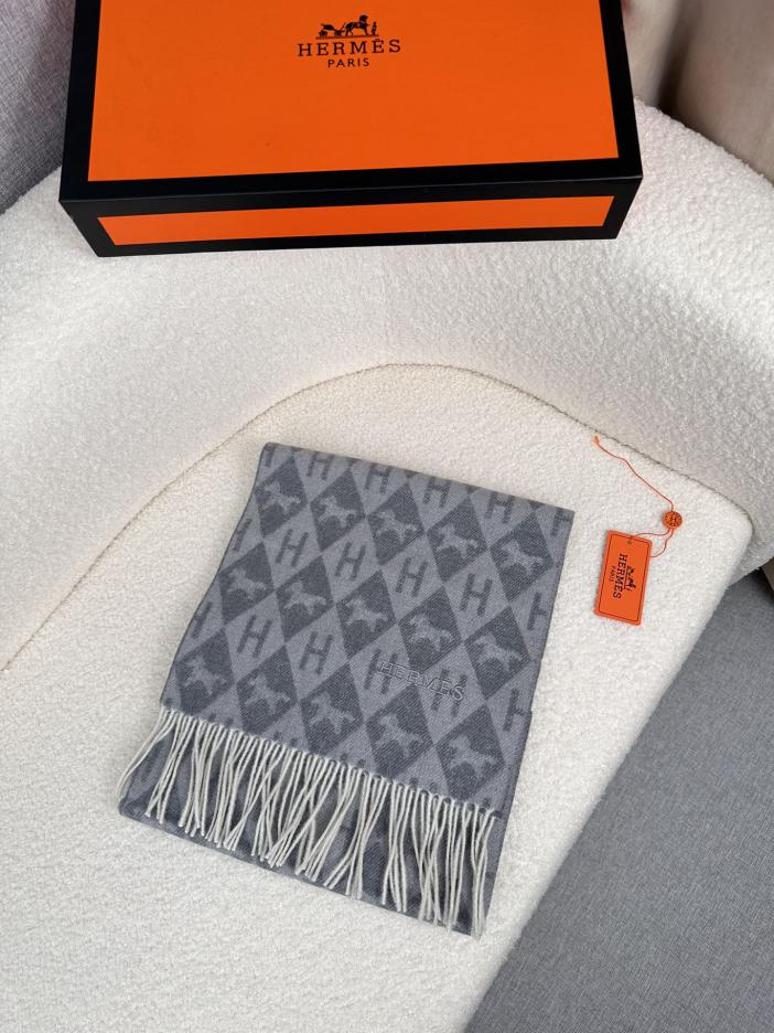 replica,repliche,fake,1:1,earrings,bracelet,ring,jewelry Sciarpa in cashmere ricamata da uomo HERMES replica,repliche,fake,1:1,earrings,bracelet,ring,jewelry Sciarpa in cashmere ricamata da uomo HERMES
