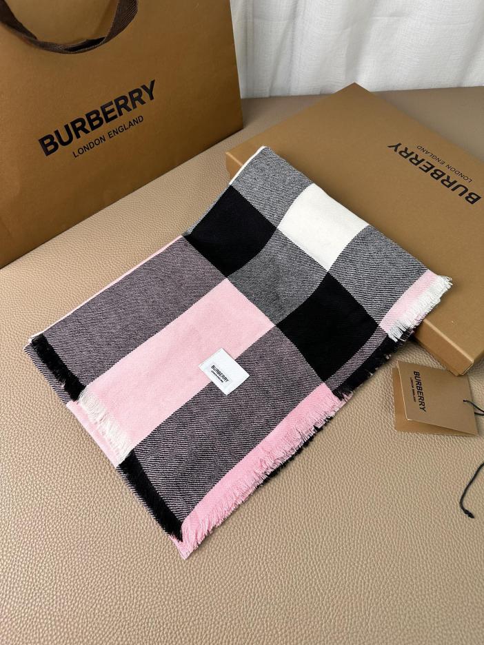 replica,repliche,fake,1:1,earrings,bracelet,ring,jewelry L’ultima sciarpa in cashmere nepalese di Burberry replica,repliche,fake,1:1,earrings,bracelet,ring,jewelry L’ultima sciarpa in cashmere nepalese di Burberry