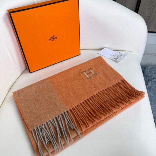 replica,repliche,fake,1:1,earrings,bracelet,ring,jewelry Hermes Sciarpa colorata double face Hermes Big H