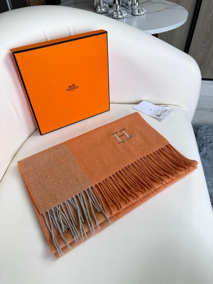 replica,repliche,fake,1:1,earrings,bracelet,ring,jewelry Hermes Sciarpa colorata double face Hermes Big H replica,repliche,fake,1:1,earrings,bracelet,ring,jewelry Hermes Sciarpa colorata double face Hermes Big H