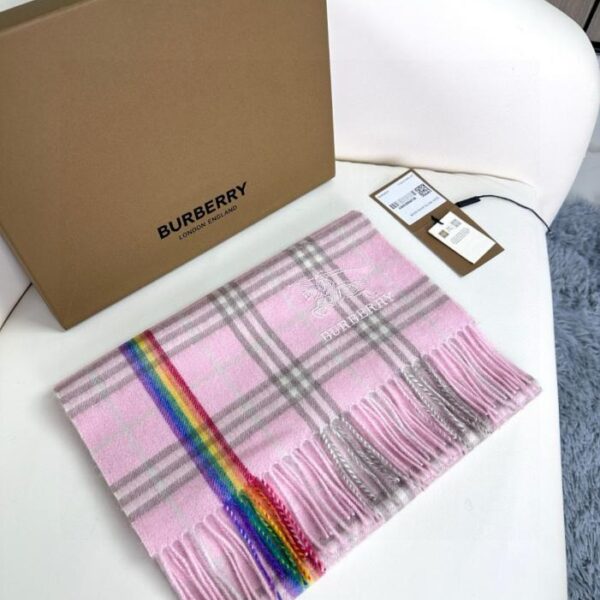 replica,repliche,fake,1:1,earrings,bracelet,ring,jewelry Burberry cavallo da guerra scozzese Sciarpa Burberry scozzese arcobaleno di fascia alta in puro cashmere