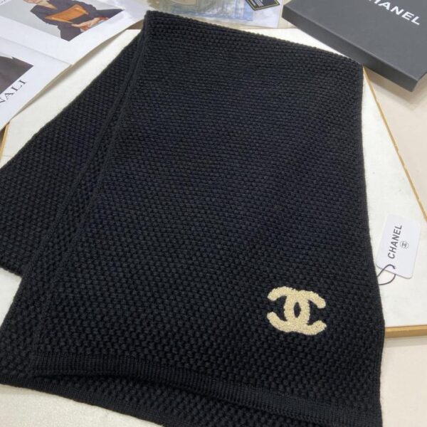replica,repliche,fake,1:1,earrings,bracelet,ring,jewelry Chanel nuova sciarpa lunga a righe lavorata a maglia con lettera doppia C Sciarpa lunga lavorata a maglia in cashmere