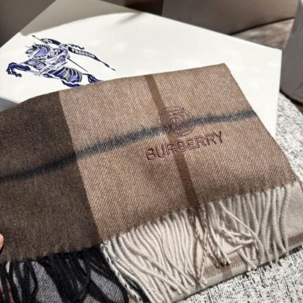 replica,repliche,fake,1:1,earrings,bracelet,ring,jewelry Sciarpe da uomo e da donna Burberry