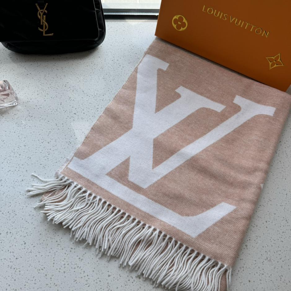replica,repliche,fake,1:1,earrings,bracelet,ring,jewelry Nuovo scialle in cashmere con filo d’oro di Louis Vuitton replica,repliche,fake,1:1,earrings,bracelet,ring,jewelry Nuovo scialle in cashmere con filo d’oro di Louis Vuitton