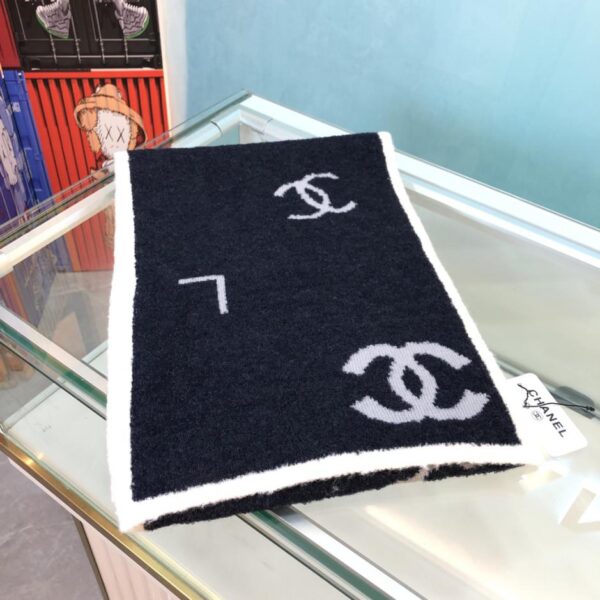 replica,repliche,fake,1:1,earrings,bracelet,ring,jewelry Sciarpa Chanel in lana cashmere