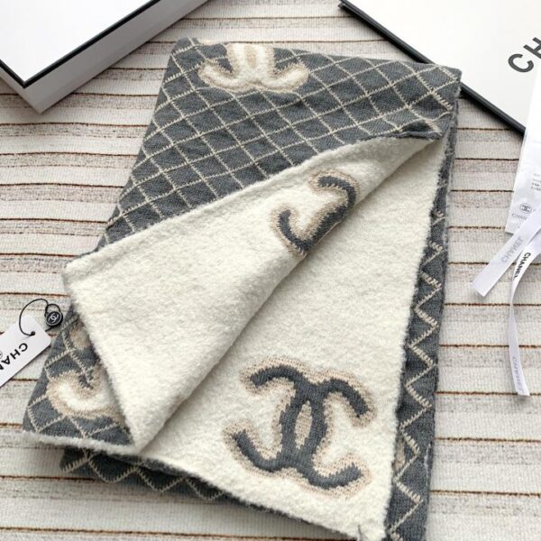 replica,repliche,fake,1:1,earrings,bracelet,ring,jewelry Chanel contatore nuova sciarpa di lana lavorata a maglia ricamata su entrambi i lati con doppia C diamante