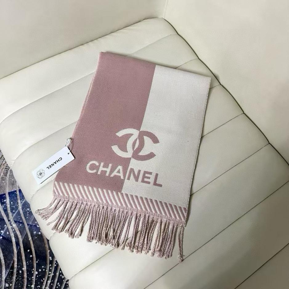 replica,repliche,fake,1:1,earrings,bracelet,ring,jewelry La nuova sciarpa jacquard con logo color block di Chanel replica,repliche,fake,1:1,earrings,bracelet,ring,jewelry La nuova sciarpa jacquard con logo color block di Chanel
