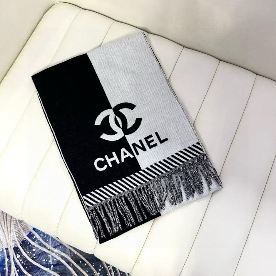 replica,repliche,fake,1:1,earrings,bracelet,ring,jewelry La nuova sciarpa jacquard con logo color block di Chanel replica,repliche,fake,1:1,earrings,bracelet,ring,jewelry La nuova sciarpa jacquard con logo color block di Chanel