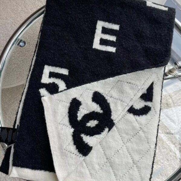 replica,repliche,fake,1:1,earrings,bracelet,ring,jewelry Sciarpa nuova di Chanel