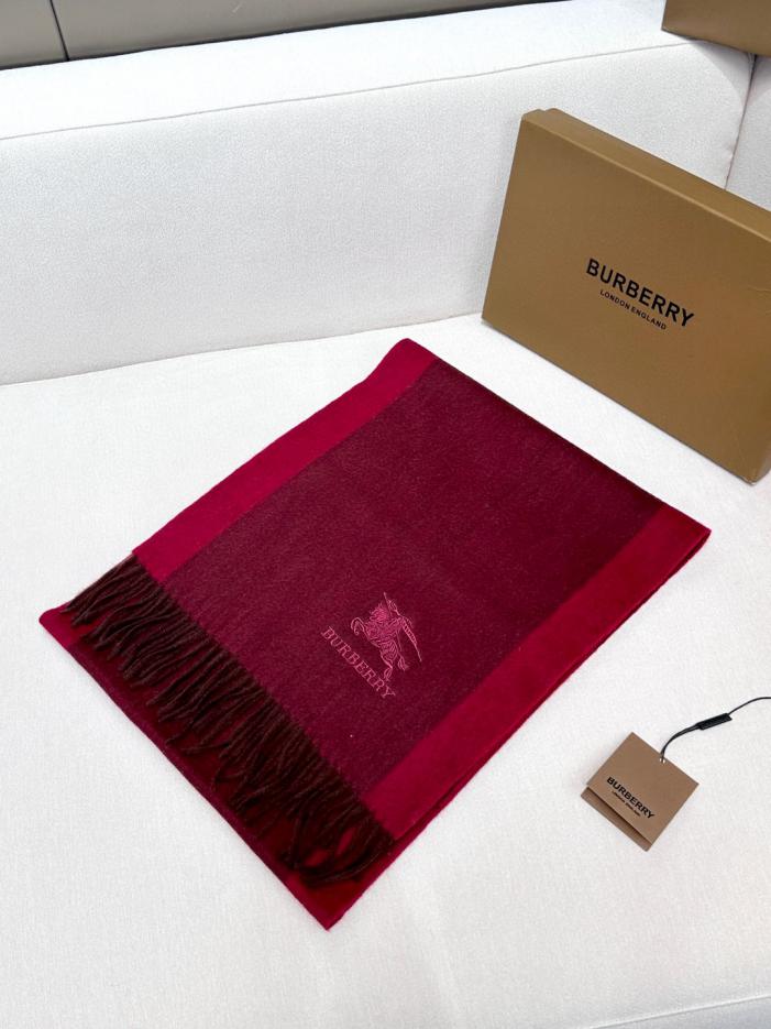 replica,repliche,fake,1:1,earrings,bracelet,ring,jewelry Burberry ricamato War Horse 2024 Ultimo modello di coppia unisex replica,repliche,fake,1:1,earrings,bracelet,ring,jewelry Burberry ricamato War Horse 2024 Ultimo modello di coppia unisex