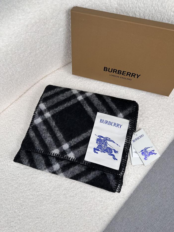 replica,repliche,fake,1:1,earrings,bracelet,ring,jewelry Sciarpa classica nera Burberry replica,repliche,fake,1:1,earrings,bracelet,ring,jewelry Sciarpa classica nera Burberry