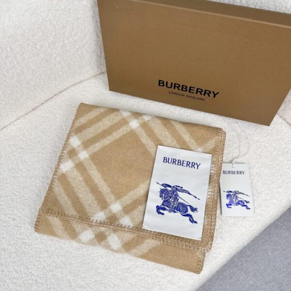 replica,repliche,fake,1:1,earrings,bracelet,ring,jewelry Sciarpa Burberry Archive Beige in misto lana e cashmere
