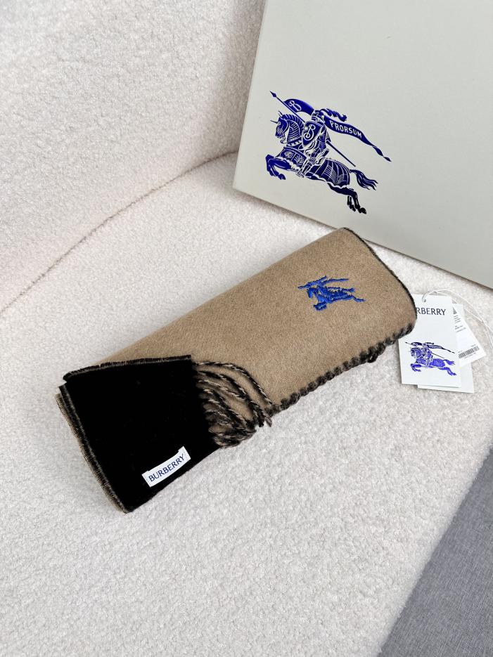 replica,repliche,fake,1:1,earrings,bracelet,ring,jewelry Nuova sciarpa Burberry in cashmere con curva double face ricamata replica,repliche,fake,1:1,earrings,bracelet,ring,jewelry Nuova sciarpa Burberry in cashmere con curva double face ricamata