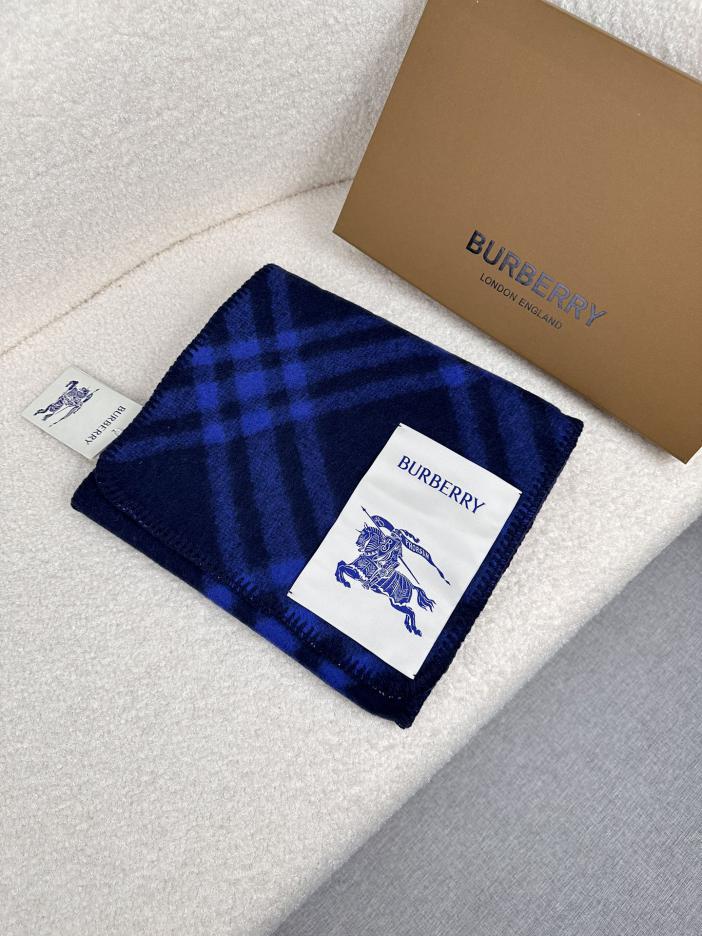 replica,repliche,fake,1:1,earrings,bracelet,ring,jewelry Sciarpa Burberry in misto lana cashmere blu navy replica,repliche,fake,1:1,earrings,bracelet,ring,jewelry Sciarpa Burberry in misto lana cashmere blu navy