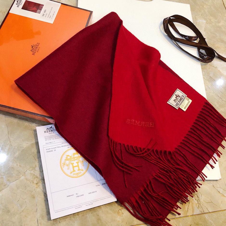replica,repliche,fake,1:1,earrings,bracelet,ring,jewelry HERMES Hermès 2024 Paris Fashion Show Business Scialle reversibile universale in cashmere per uomo e donna replica,repliche,fake,1:1,earrings,bracelet,ring,jewelry HERMES Hermès 2024 Paris Fashion Show Business Scialle reversibile universale in cashmere per uomo e donna