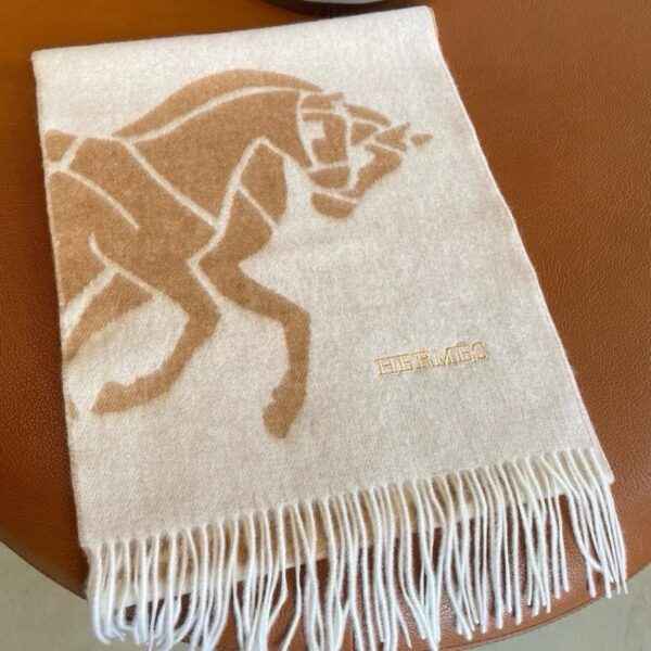replica,repliche,fake,1:1,earrings,bracelet,ring,jewelry Sciarpa Hermès in cashmere jacquard
