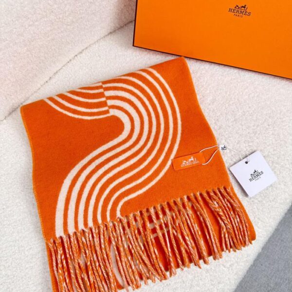 Sciarpa in cashmere nuova curva HERMES