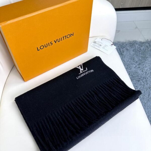 replica,repliche,fake,1:1,earrings,bracelet,ring,jewelry Ultima sciarpa di LV