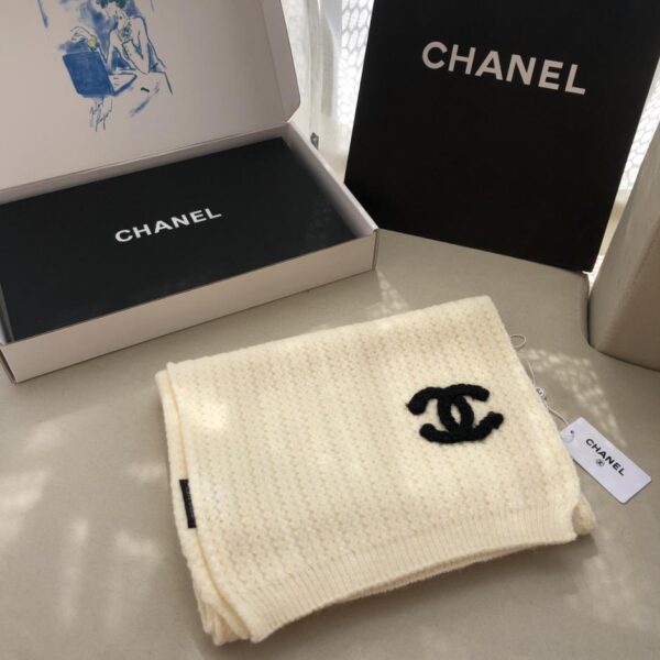 replica,repliche,fake,1:1,earrings,bracelet,ring,jewelry CHANEL Sciarpa classica in maglia di cashmere nuova doppia C di Chanel