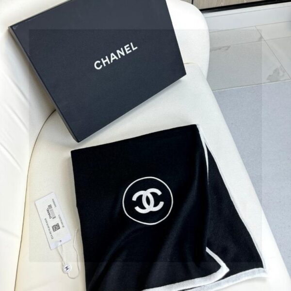 replica,repliche,fake,1:1,earrings,bracelet,ring,jewelry Sciarpa lunga Chanel in velluto sottile