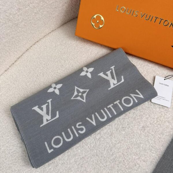 replica,repliche,fake,1:1,earrings,bracelet,ring,jewelry Nuova sciarpa double face da uomo in lana LV
