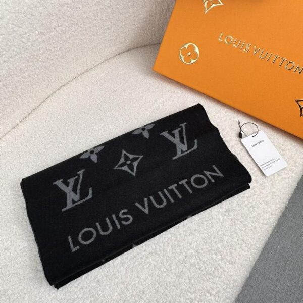 replica,repliche,fake,1:1,earrings,bracelet,ring,jewelry Nuova sciarpa double face da uomo in lana LV