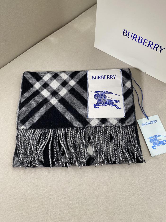 replica,repliche,fake,1:1,earrings,bracelet,ring,jewelry Sciarpa reversibile scozzese di Burberry replica,repliche,fake,1:1,earrings,bracelet,ring,jewelry Sciarpa reversibile scozzese di Burberry