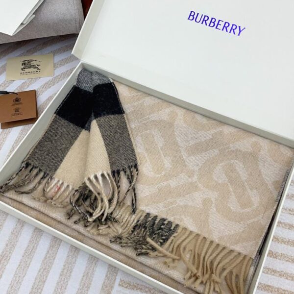 replica,repliche,fake,1:1,earrings,bracelet,ring,jewelry Sciarpa reversibile Burberry rosa chiaro
