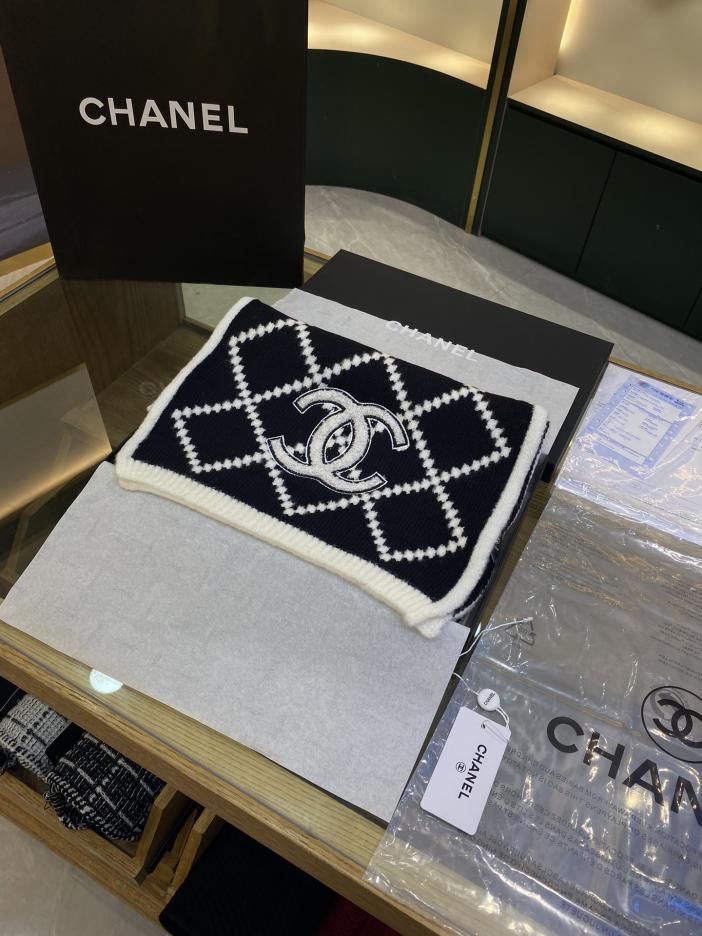 replica,repliche,fake,1:1,earrings,bracelet,ring,jewelry Sciarpa classica Chanel a rombi replica,repliche,fake,1:1,earrings,bracelet,ring,jewelry Sciarpa classica Chanel a rombi