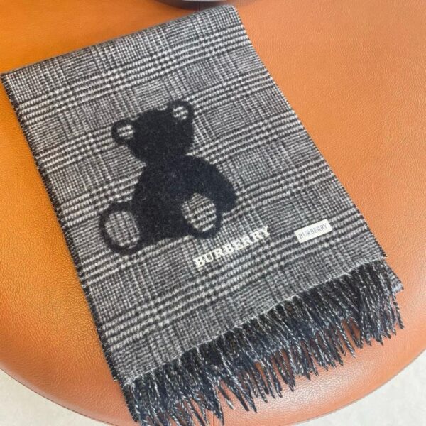 replica,repliche,fake,1:1,earrings,bracelet,ring,jewelry Scialle in cashmere con sciarpa jacquard double face Burberry