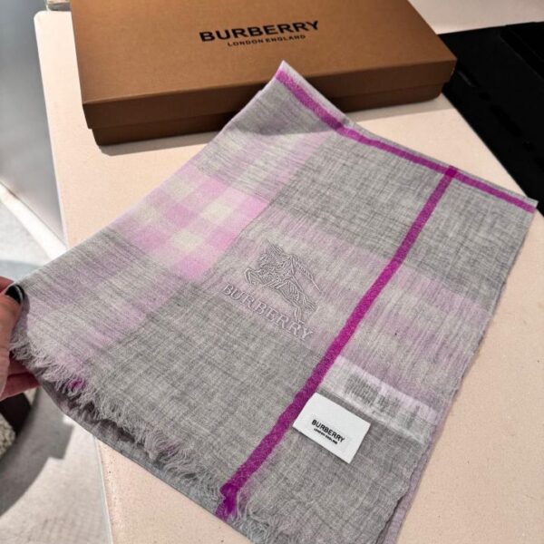 replica,repliche,fake,1:1,earrings,bracelet,ring,jewelry Burberry serie abiti da cerimonia in cashmere scozzese di alta qualità