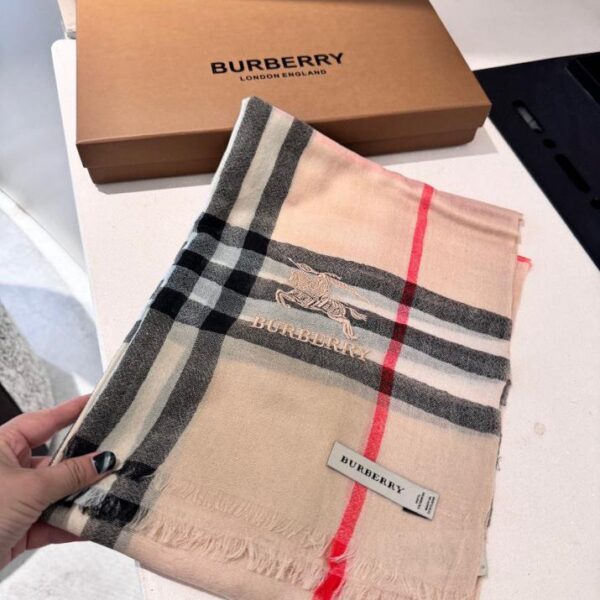 replica,repliche,fake,1:1,earrings,bracelet,ring,jewelry Burberry serie abiti da cerimonia in cashmere scozzese di alta qualità