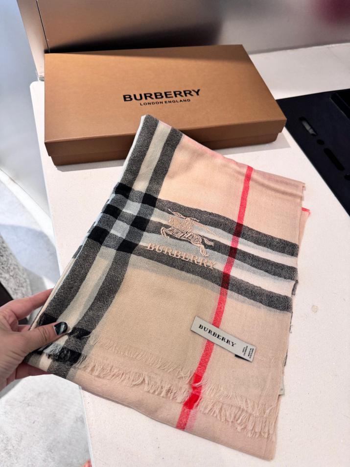 replica,repliche,fake,1:1,earrings,bracelet,ring,jewelry Burberry serie abiti da cerimonia in cashmere scozzese di alta qualità replica,repliche,fake,1:1,earrings,bracelet,ring,jewelry Burberry serie abiti da cerimonia in cashmere scozzese di alta qualità