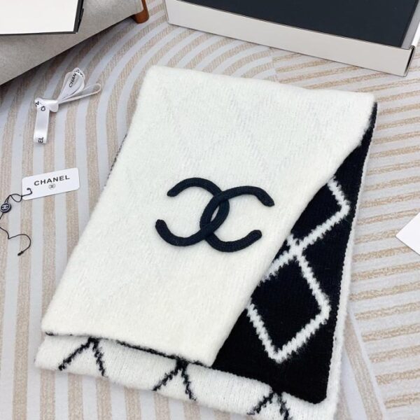 CHANEL nuova sciarpa lavorata a maglia autunno e inverno sciarpa lunga lavorata a maglia in cashmere