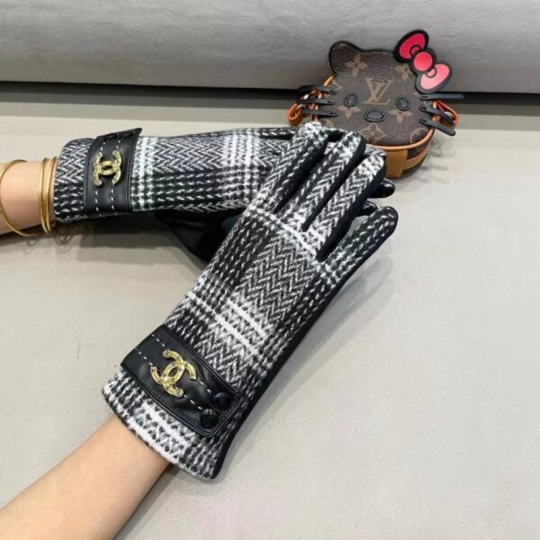 replica,repliche,fake,1:1,earrings,bracelet,ring,jewelry Guanti Chanel in lana nuova