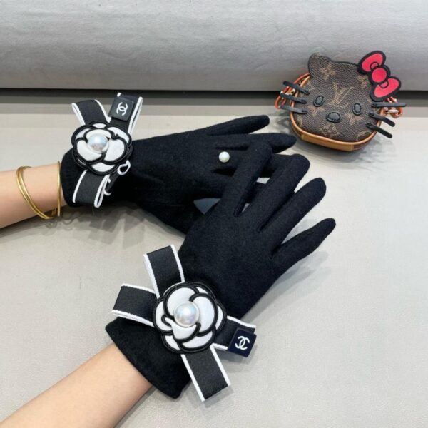 replica,repliche,fake,1:1,earrings,bracelet,ring,jewelry Guanti in lana Chanel