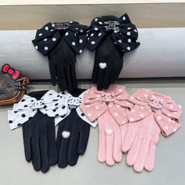 replica,repliche,fake,1:1,earrings,bracelet,ring,jewelry Guanti Chanel in lana nuova con fiocco grande a pois