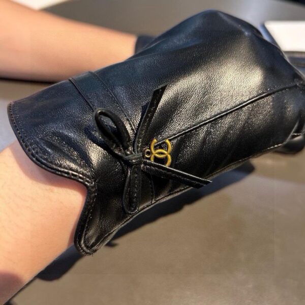 replica,repliche,fake,1:1,earrings,bracelet,ring,jewelry Guanti touch Chanel