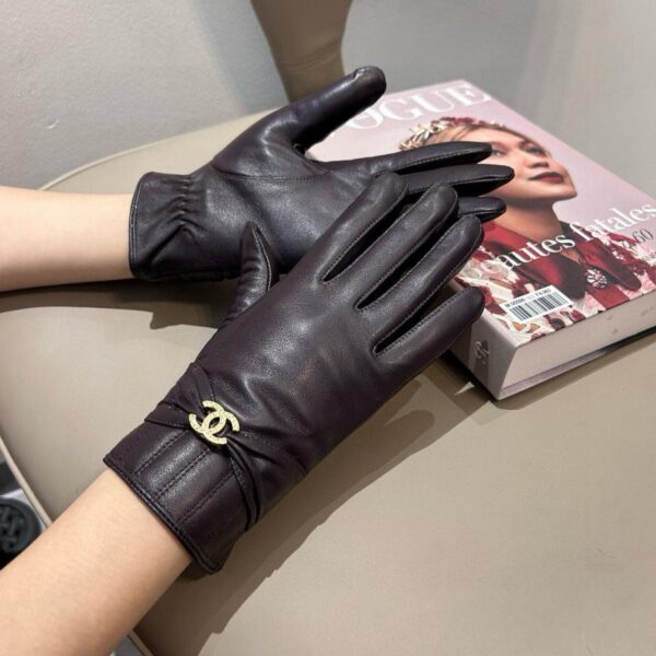 replica,repliche,fake,1:1,earrings,bracelet,ring,jewelry Guanti Chanel Touch Palla di pelliccia di volpe Diamante Doppia C