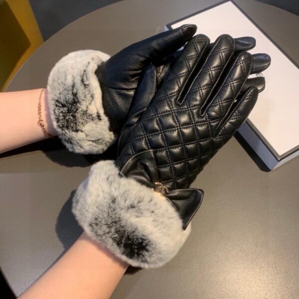 replica,repliche,fake,1:1,earrings,bracelet,ring,jewelry Chanel autunno e inverno pigro pelliccia di coniglio ricamo guanti di pelle di pecora cellulare touch screen