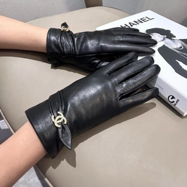 replica,repliche,fake,1:1,earrings,bracelet,ring,jewelry Guanti touch Chanel