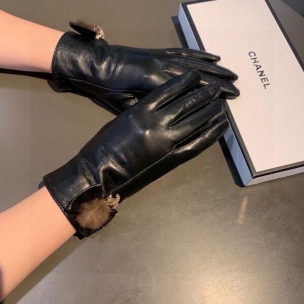 replica,repliche,fake,1:1,earrings,bracelet,ring,jewelry Guanti Chanel Touch Palla di pelliccia di volpe Diamante Doppia C