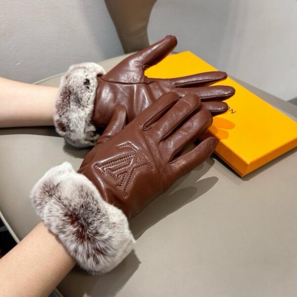 replica,repliche,fake,1:1,earrings,bracelet,ring,jewelry Louis Vuitton LV autunno e inverno pigro coniglio pelle di pecora guanti ricamati touch screen del telefono cellulare
