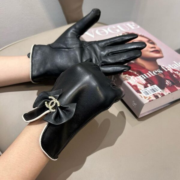 replica,repliche,fake,1:1,earrings,bracelet,ring,jewelry Guanti touch Chanel